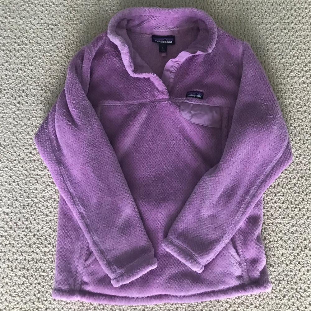 Patagonia light purple sweatshirt